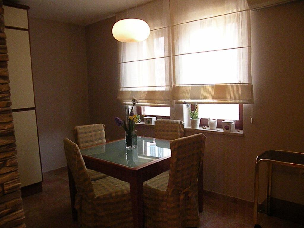 Sunset Apartment with a private yard at Medulin Riviera Ruang foto